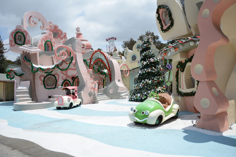 The Grinch that stole Christmas Movie Set